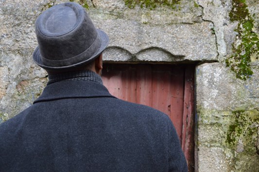 This House Signals the Residence of a Friend of the Inquisition